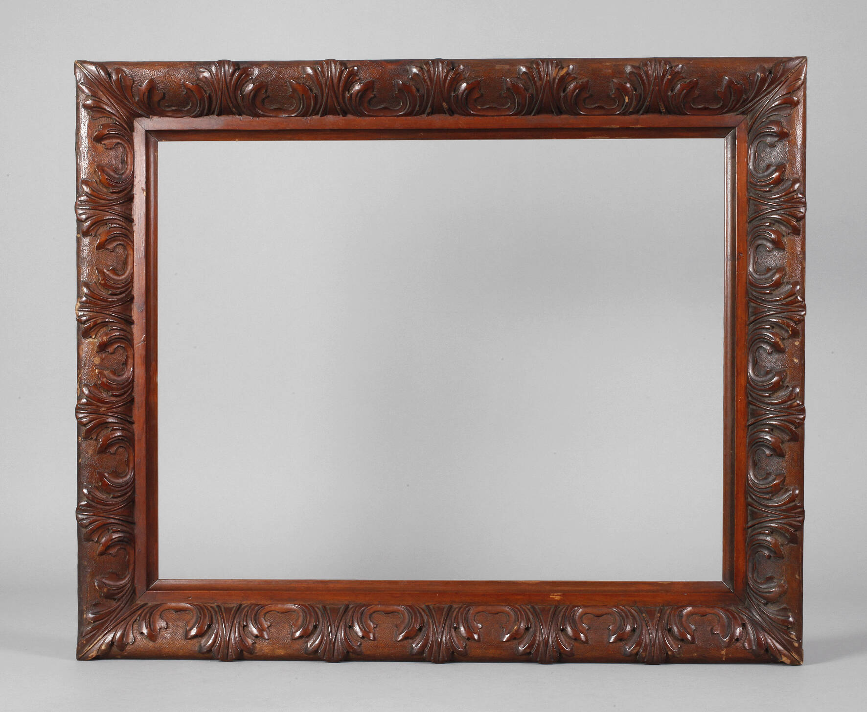 Geschnitzter Rahmen